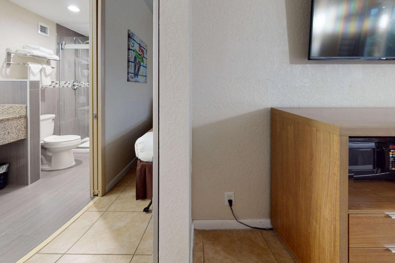 Rodeway Inn & Suites Fort Lauderdale Airport & Cruise Port Εξωτερικό φωτογραφία
